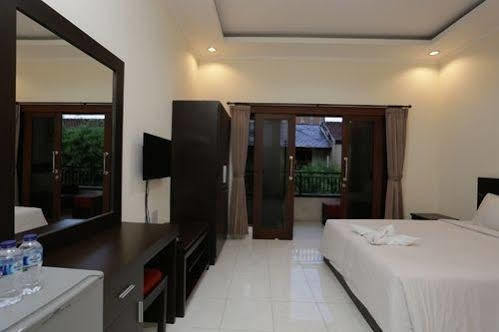 Reddoorz Plus Near Lippo Mall Kuta Hotel Kuta  Exterior photo